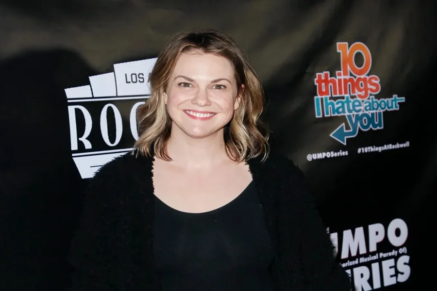 Larisa Oleynik Net Worth